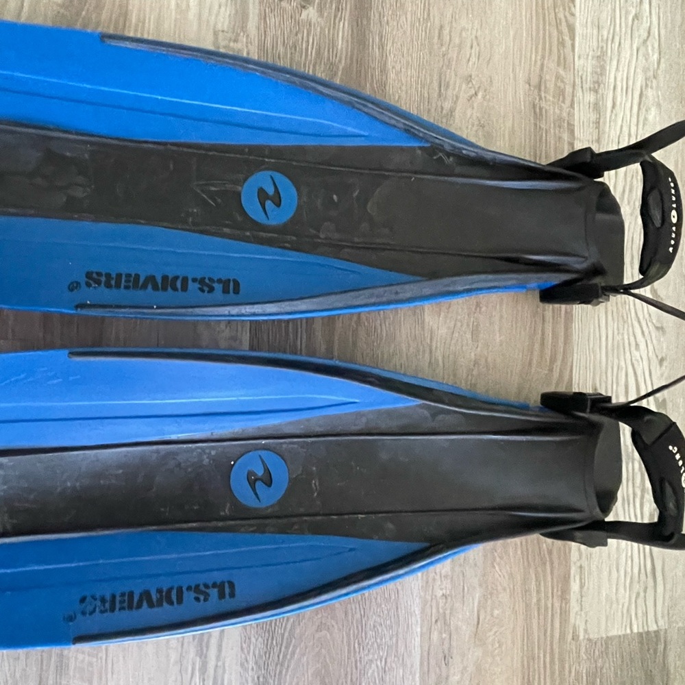 Scuba fins